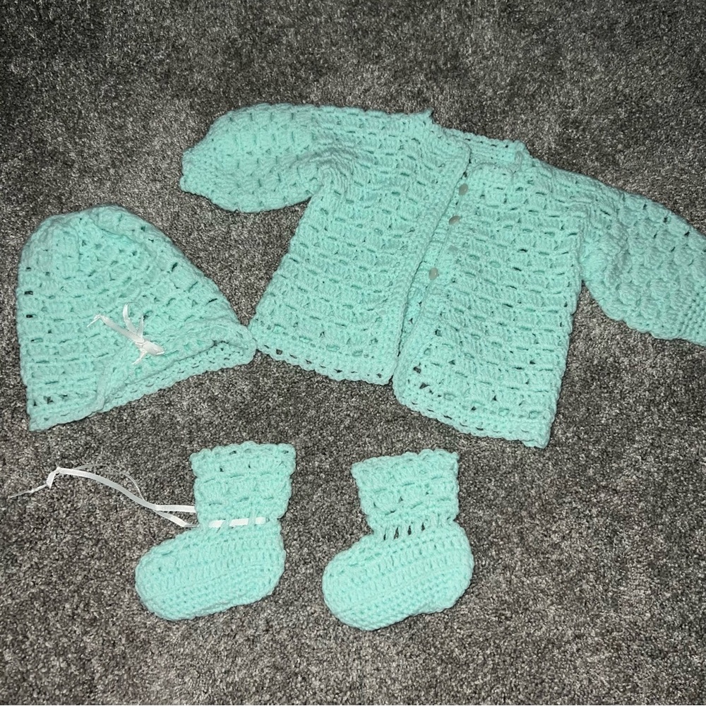 Hand knit baby set